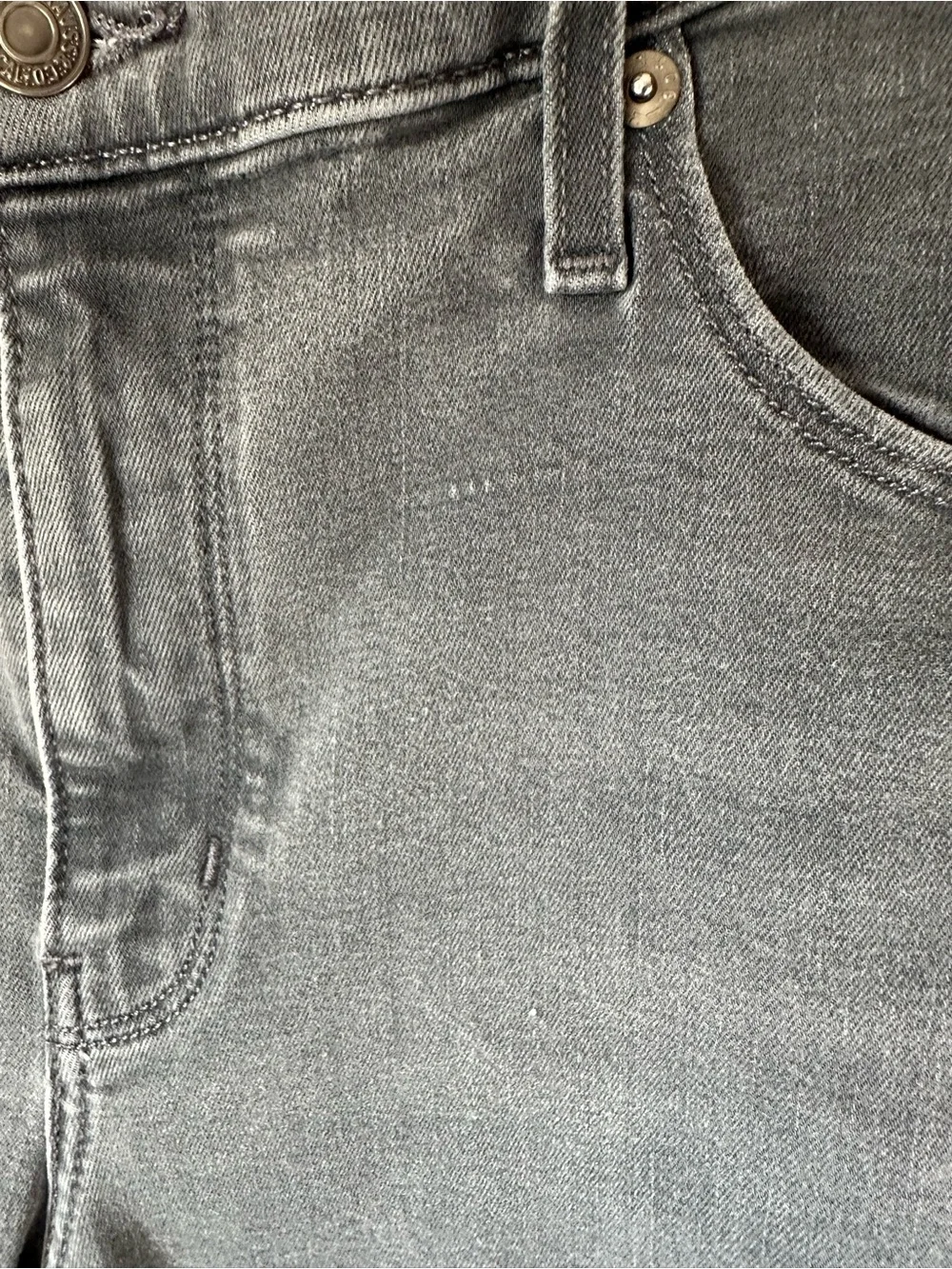 Levi's Men’s 32x30 Classic Fit Straight Jeans in Faded Gray